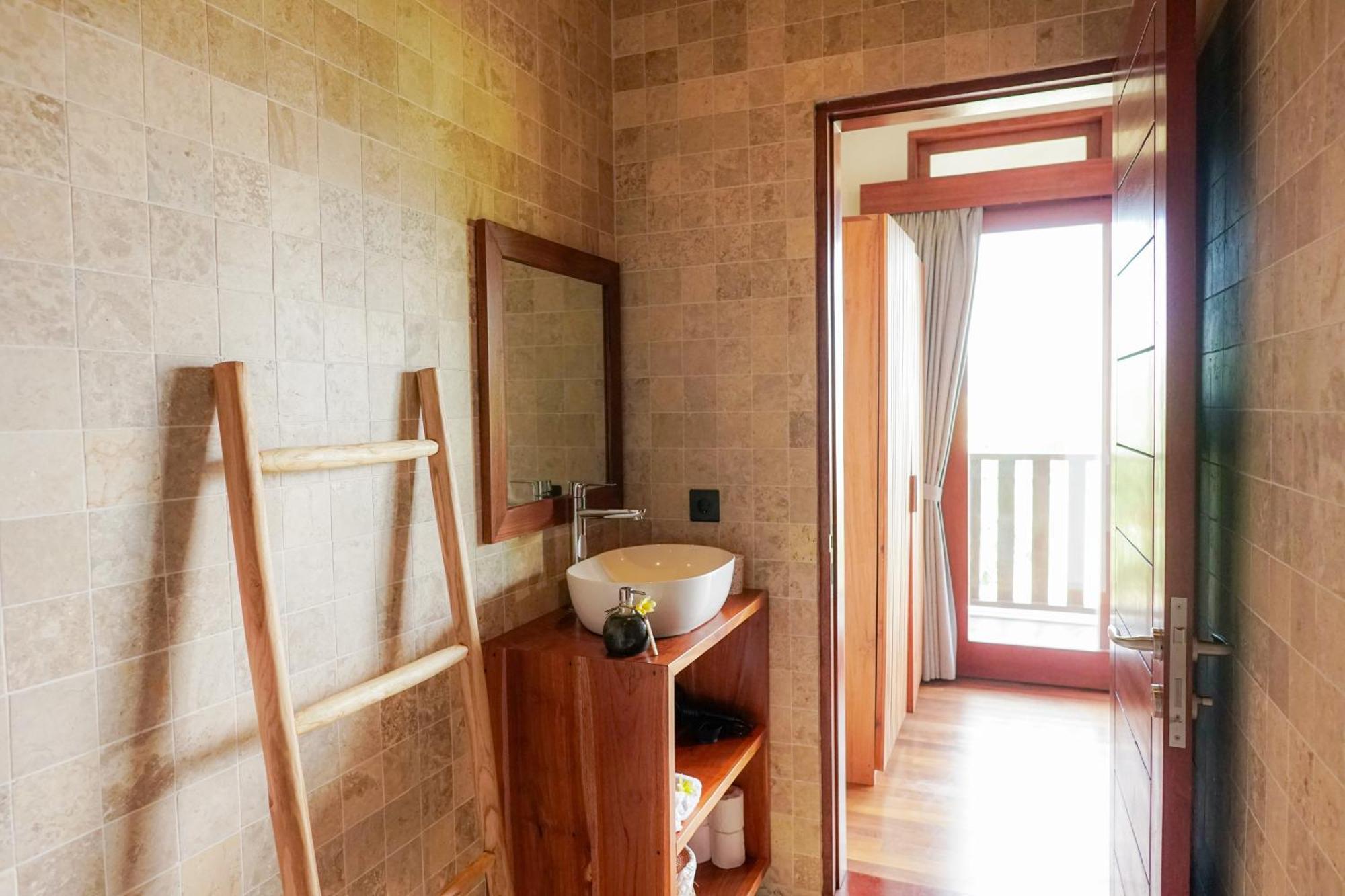 Tropical Beach House Bali Семиняк Екстериор снимка