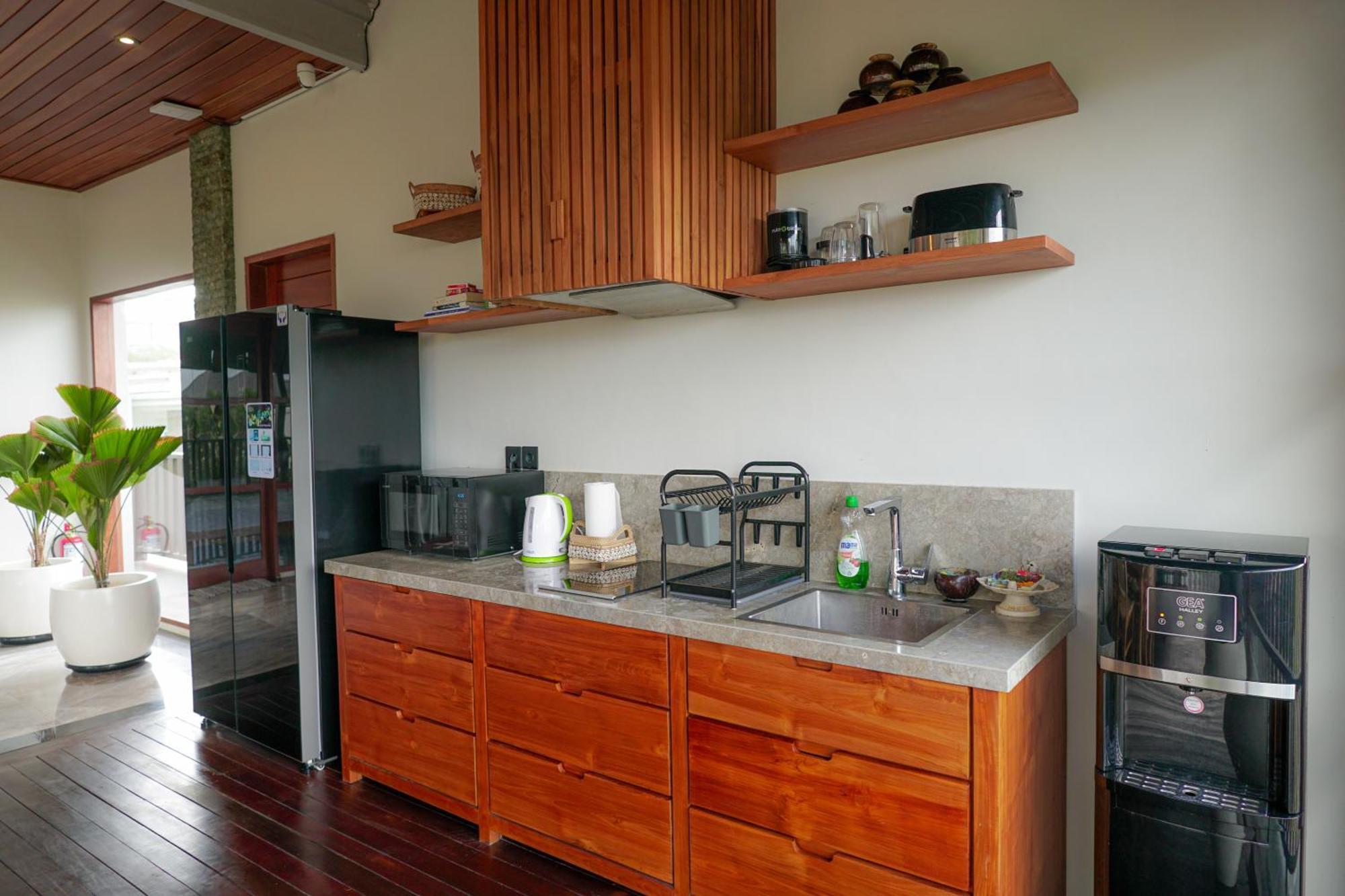 Tropical Beach House Bali Семиняк Екстериор снимка