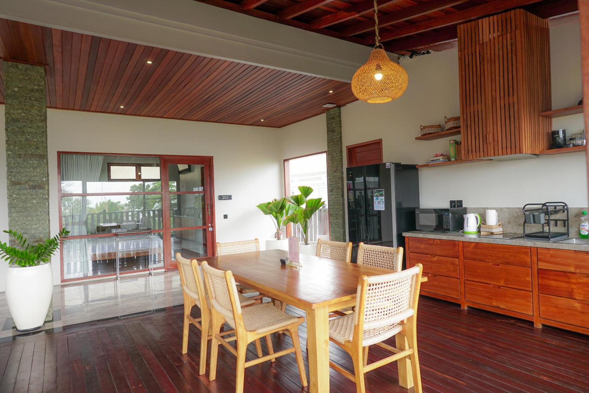 Tropical Beach House Bali Семиняк Екстериор снимка
