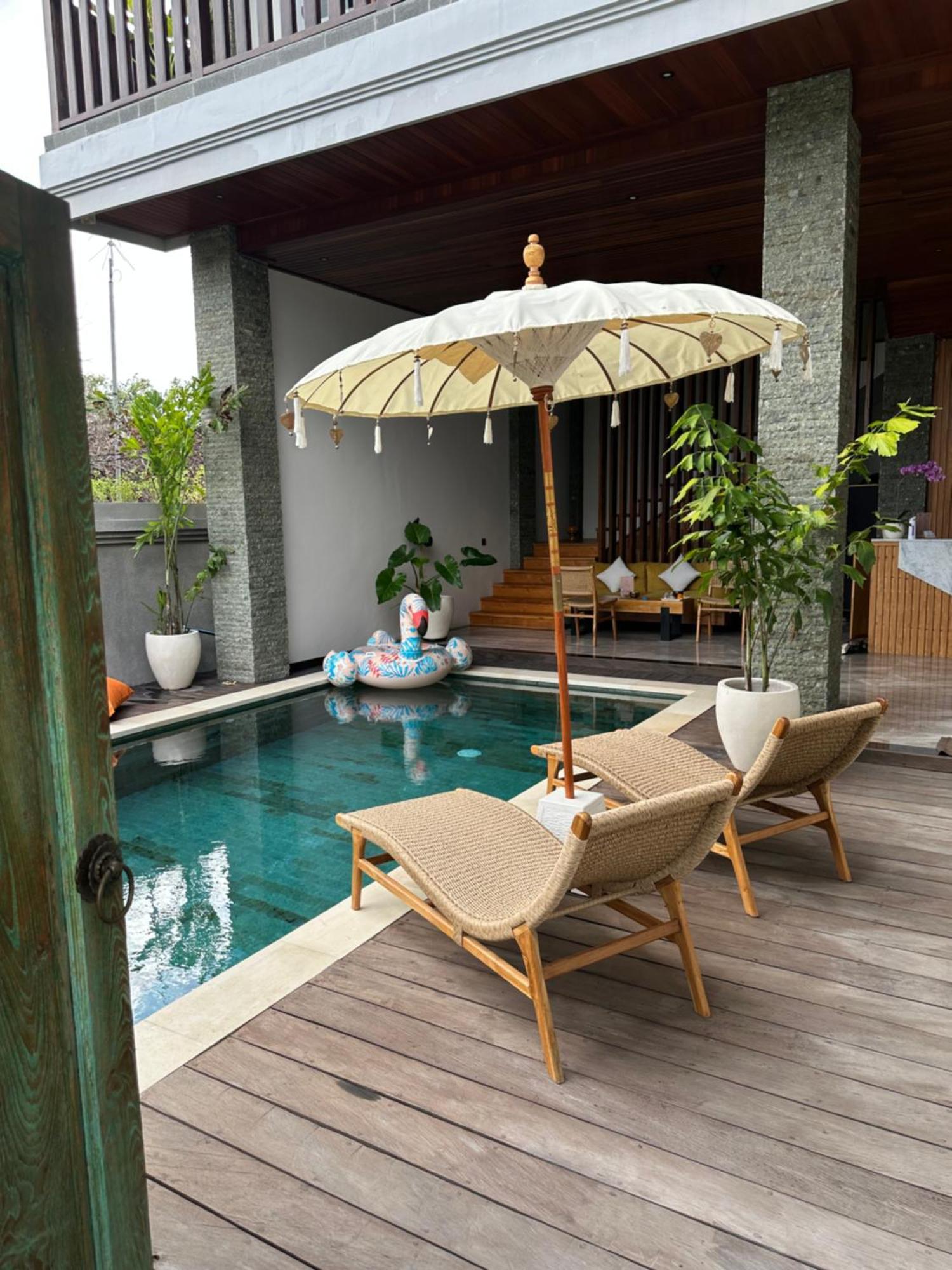 Tropical Beach House Bali Семиняк Екстериор снимка