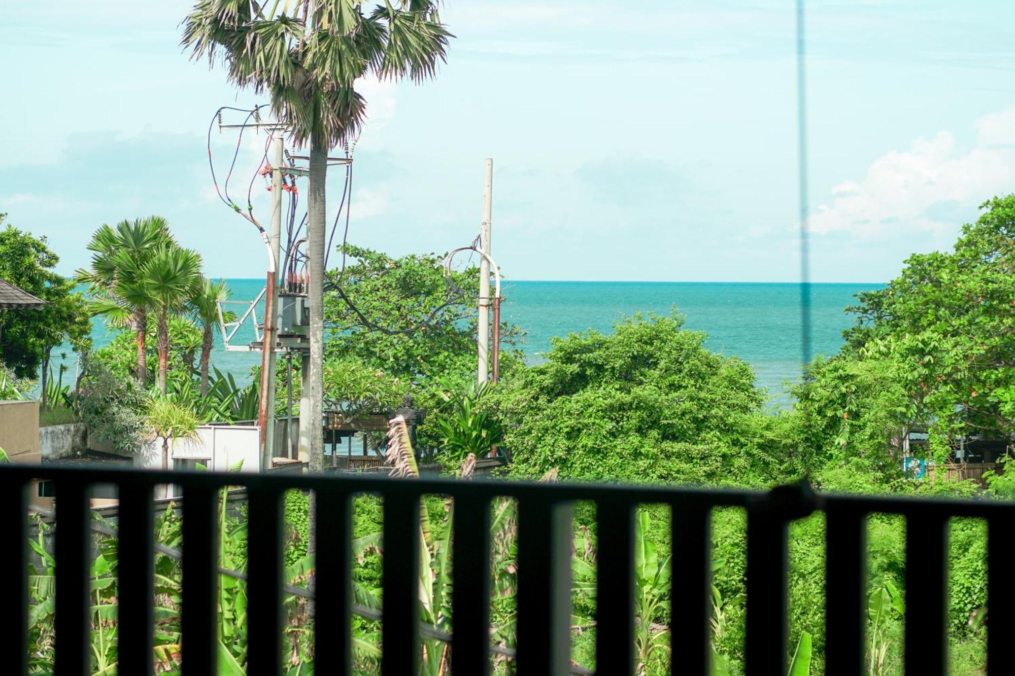 Tropical Beach House Bali Семиняк Екстериор снимка